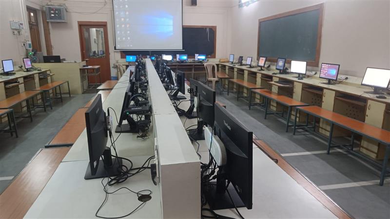 lab_photo_2